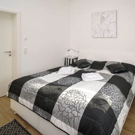 Rent this 2 bed apartment on Freyburg (Unstrut) in Lauchaer Straße, 06632 Freyburg (Unstrut)