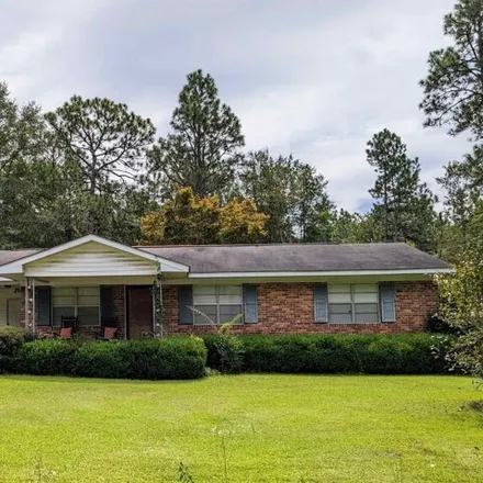 Buy this 3 bed house on 541 Colegrove Drive in Swainsboro, GA 30401