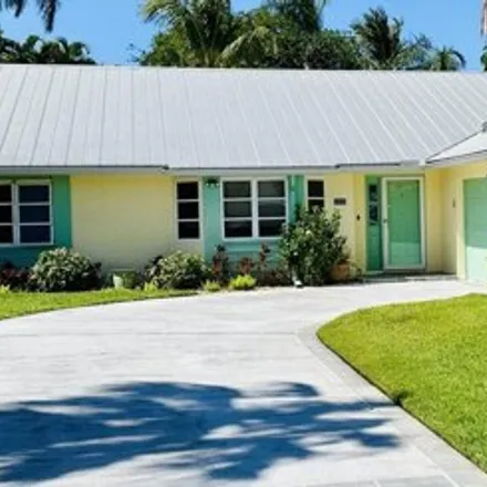 Buy this 3 bed house on 9325 Se Athena St in Hobe Sound, Florida