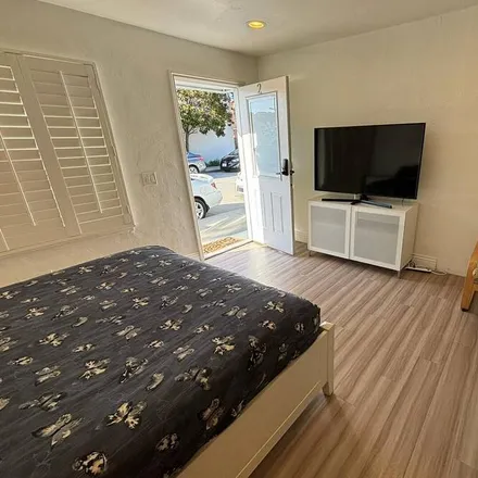 Image 7 - Newport Beach, CA - Apartment for rent