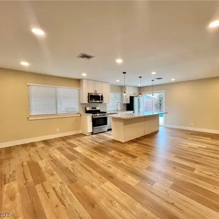 Image 4 - 6785 Segura Drive, Spring Valley, NV 89103, USA - House for rent