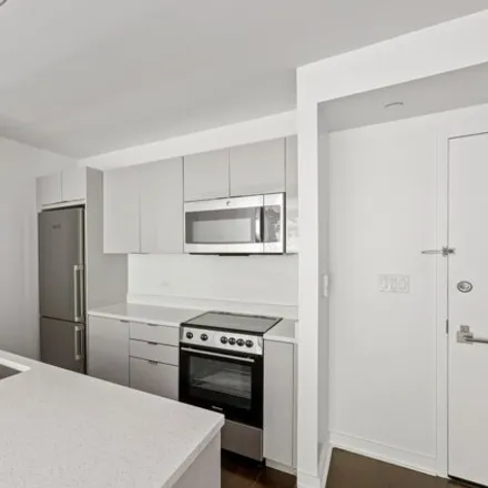 Image 8 - Enclave 1, 400 West 113th Street, New York, NY 10027, USA - House for rent