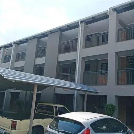 Rent this 3 bed apartment on Roodeplaat Dam Nature Reserve in Middel Road, Tshwane Ward 99