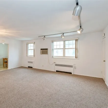 Image 2 - 246-12 60th Avenue, New York, NY 11362, USA - Condo for sale