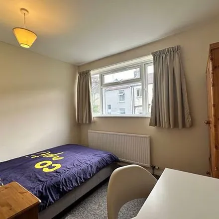 Rent this 6 bed townhouse on 35 Caledonian Road in Brighton, BN2 3HX