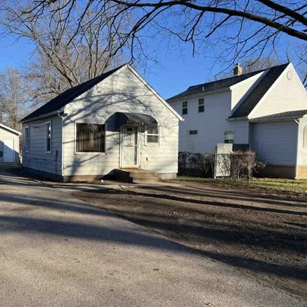 Buy this 1 bed house on 1967 Wisconsin Avenue in Beloit, WI 53511