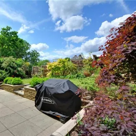 Image 3 - 5 Regents Place, London, SE3 0LX, United Kingdom - House for sale