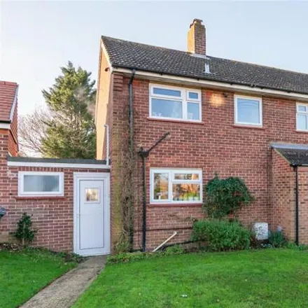 Buy this 3 bed duplex on Sheeplands Avenue in Guildford, GU1 2SJ