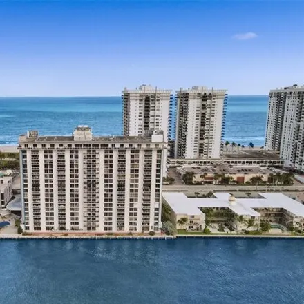 Image 3 - South Ocean Drive, Beverly Beach, Hollywood, FL 33009, USA - Condo for sale
