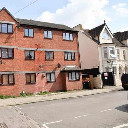 Image 2 - Grafton Road, Bedford, MK40 1DH, United Kingdom - Apartment for rent