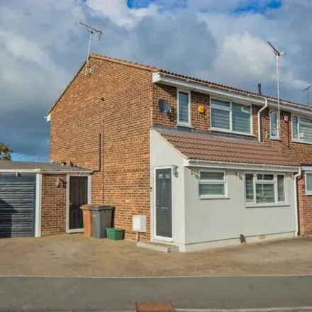 Buy this 3 bed house on Carnation Close in Chelmsford, CM1 6XR