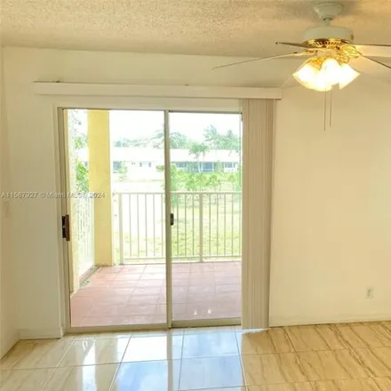 Image 8 - La Costa Drive, Boca Del Mar, Palm Beach County, FL 33433, USA - Condo for rent