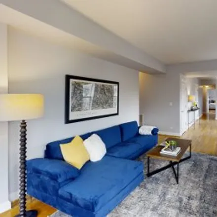 Buy this 2 bed apartment on #2w,1654 West Berwyn Avenue in Edgewater, Chicago