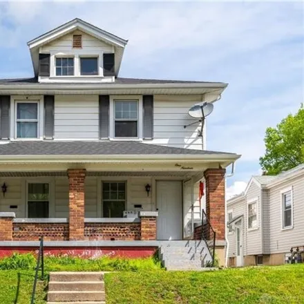 Buy this 6 bed house on 147 Pointview Avenue in North Riverdale, Dayton