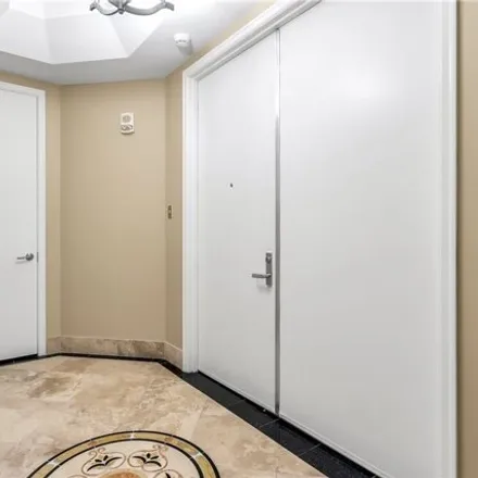 Image 1 - Turnberry Place Tower IV, Paradise Road, Winchester, NV 89169, USA - Condo for rent
