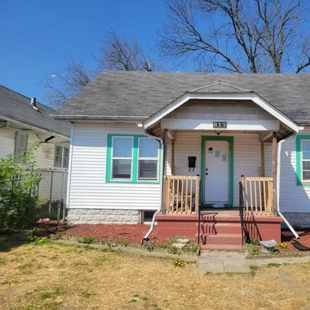 Buy this 3 bed house on 781 Barnett Road in Columbus, OH 43227