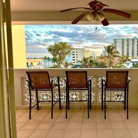 Rent this 1 bed condo on 309 Virginia Street in Hollywood, FL 33019