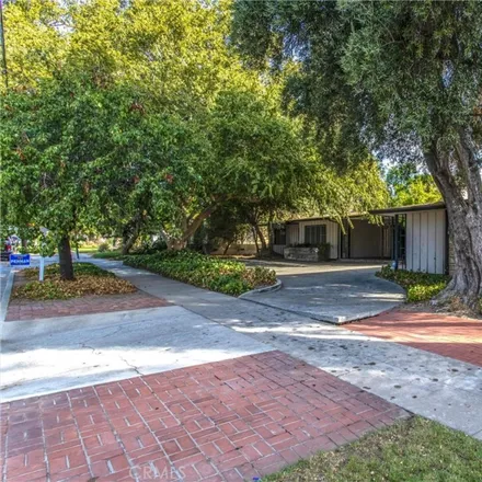 Image 2 - 2735 North Arrowhead Avenue, Arrowhead, San Bernardino, CA 92405, USA - House for sale