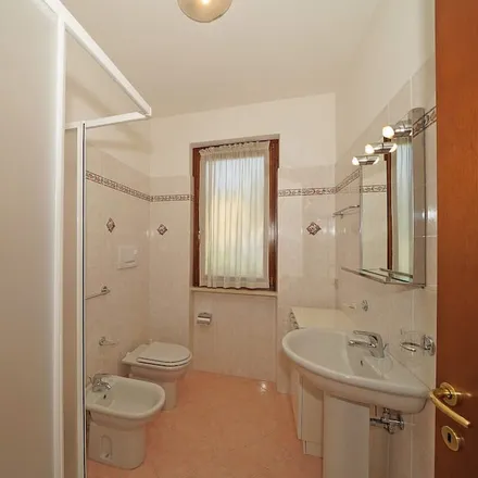 Image 3 - Tignale, Brescia, Italy - Apartment for rent