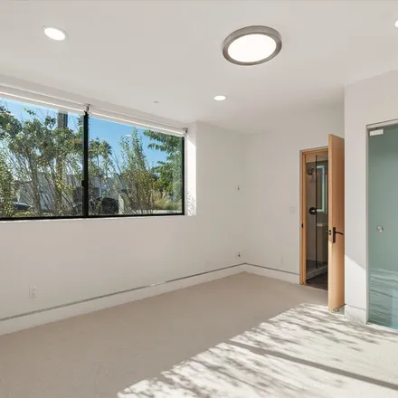 Image 9 - 701 Topaz Street, Clifton, Redondo Beach, CA 90277, USA - Apartment for rent