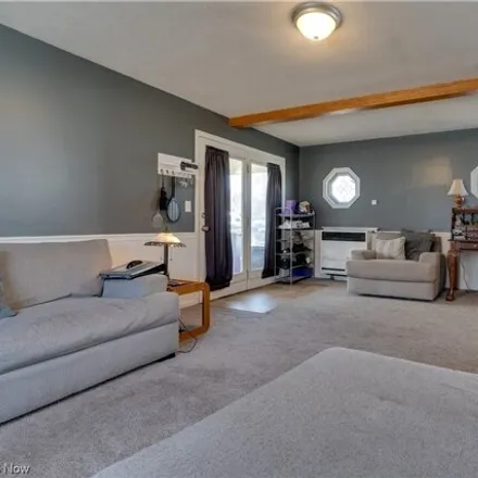 Image 3 - 12998 Beeson Street Northeast, Alliance, OH 44601, USA - House for sale