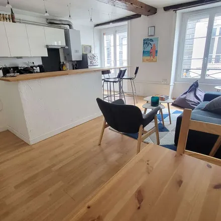 Image 4 - 10 rue Philippe Marcombes, 63000 Clermont-Ferrand, France - Apartment for rent