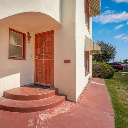 Image 3 - 972 West 13th Street, Los Angeles, CA 90731, USA - Townhouse for sale