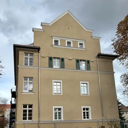 Rent this 3 bed apartment on Lützowstraße 66 in 04157 Leipzig, Germany