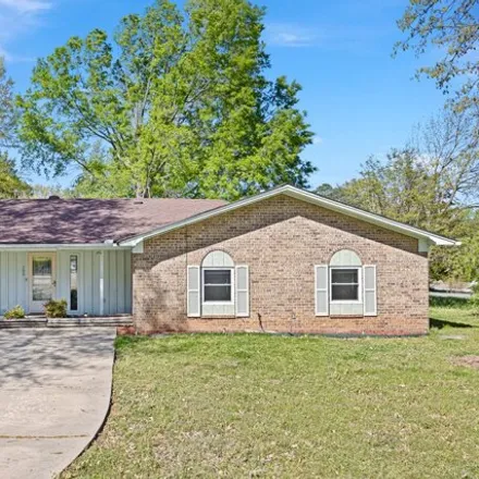 Buy this 3 bed house on 700 West 18th Terrace in Russellville, AR 72801