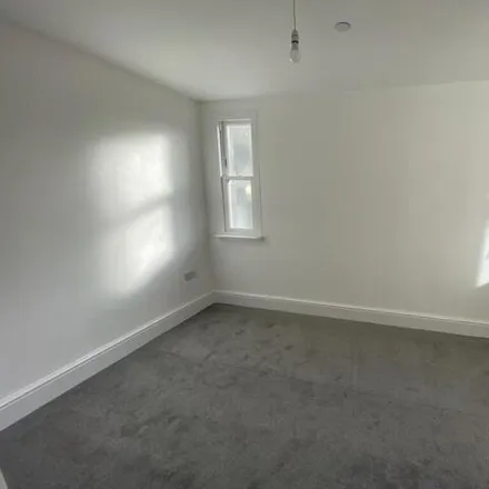 Image 7 - Rhiw Bank Avenue, Colwyn Bay, LL29 7PH, United Kingdom - Apartment for rent