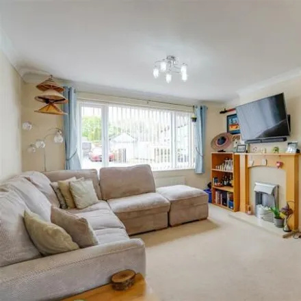 Image 3 - Coryton Crescent, Cardiff, CF14 7EP, United Kingdom - Duplex for sale