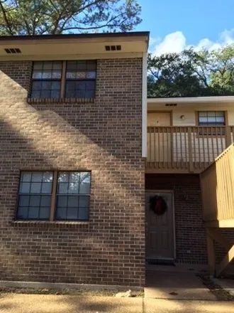 Rent this 2 bed condo on 1012 Greentree Lane in Tallahassee, FL 32304