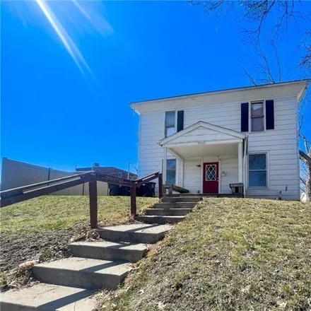 Buy this 5 bed house on CVS Pharmacy in 3rd Street, Des Moines