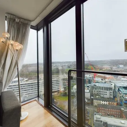 Image 5 - Saint Paul's Tower, 7 St Paul's Square, The Heart of the City, Sheffield, S1 2LJ, United Kingdom - Apartment for sale
