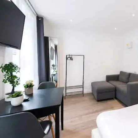 Rent this 1 bed apartment on London in WC1X 9DJ, United Kingdom