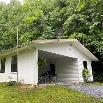 Buy this 2 bed house on 2202 Grassy Branch Road in Pittman Center, Sevier County