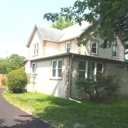 Buy this 4 bed house on 724 Shermer Road in Glenview, IL 60025