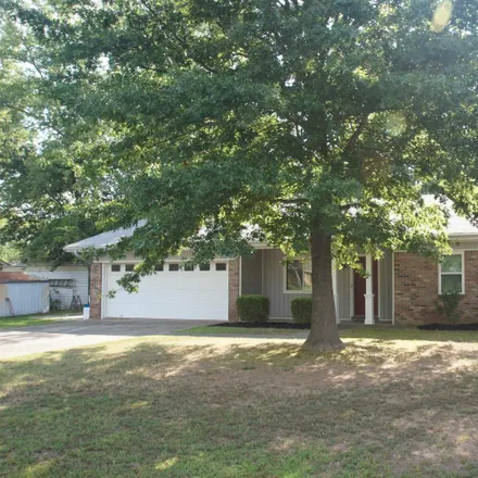 Rent this 3 bed house on 121 Essex Court in Jacksonville, AR 72076