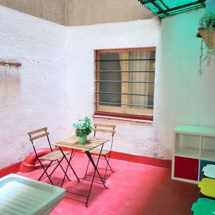 Rent this 4 bed apartment on Carrer de Vila i Vilà in 54, 08004 Barcelona