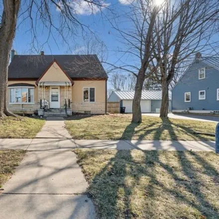 Buy this 4 bed house on 585 West Garland Street in West Salem, La Crosse County