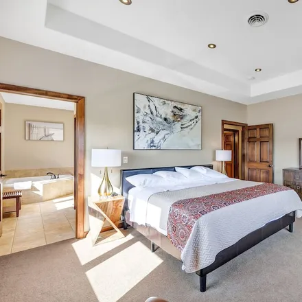 Rent this 3 bed condo on Sheboygan in WI, 53081