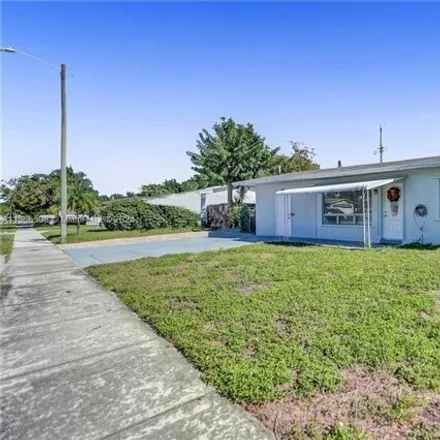 Buy this 2 bed house on 2840 Northeast 9th Avenue in Collier Manor, Pompano Beach