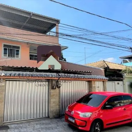 Buy this 4 bed house on Assembleia de Deus - Um Ministério Adorador in Rua Otávio Mangabeira 985, Jardim Meriti