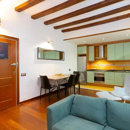 Image 5 - Carrer dels Escudellers, 40, 08002 Barcelona, Spain - Apartment for rent
