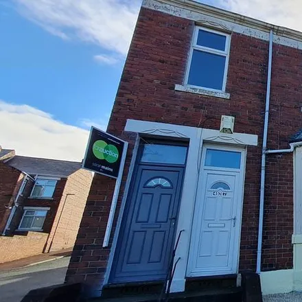 Rent this 2 bed apartment on Old Durham Road in Gateshead, NE9 5DR