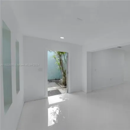 Image 2 - 1101 Southwest 8th Avenue, Fort Lauderdale, FL 33315, USA - House for sale
