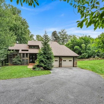 Image 2 - 1045 Hill Rd, Wernersville, Pennsylvania, 19565 - House for sale