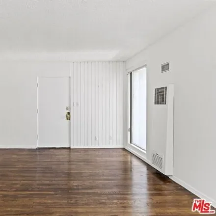 Image 7 - 1253 Barry Avenue, Los Angeles, CA 90025, USA - Apartment for rent