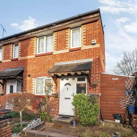 Buy this 2 bed house on 17 Fatherson Road in Reading, RG1 4PL