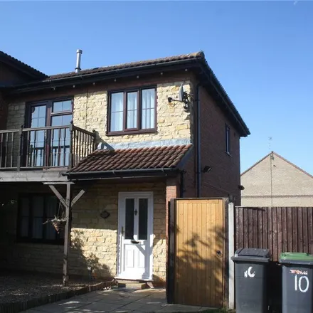 Rent this 3 bed duplex on Elmgarth in Sleaford, NG34 7FJ